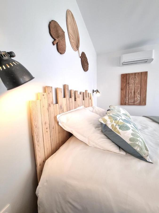 Bed and Breakfast La Cle Des Chaumes Boisset-les-Montrond Екстер'єр фото
