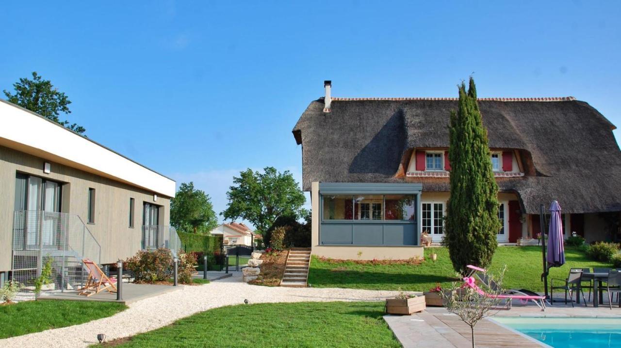 Bed and Breakfast La Cle Des Chaumes Boisset-les-Montrond Екстер'єр фото