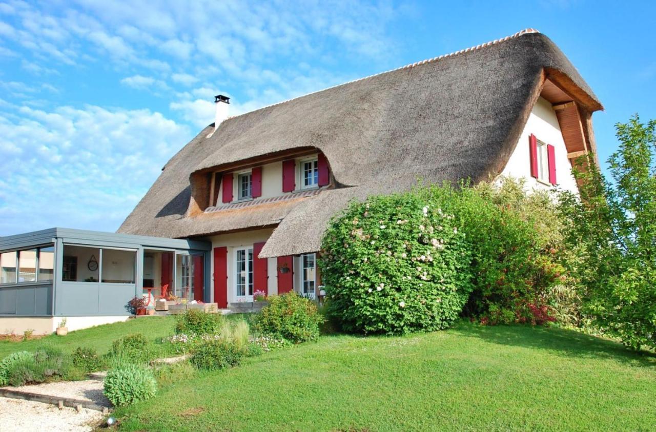 Bed and Breakfast La Cle Des Chaumes Boisset-les-Montrond Екстер'єр фото